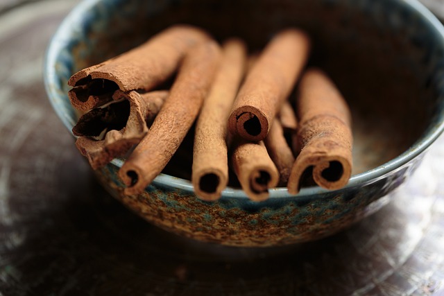 Cinnamon sticks inside a ceramic bowl